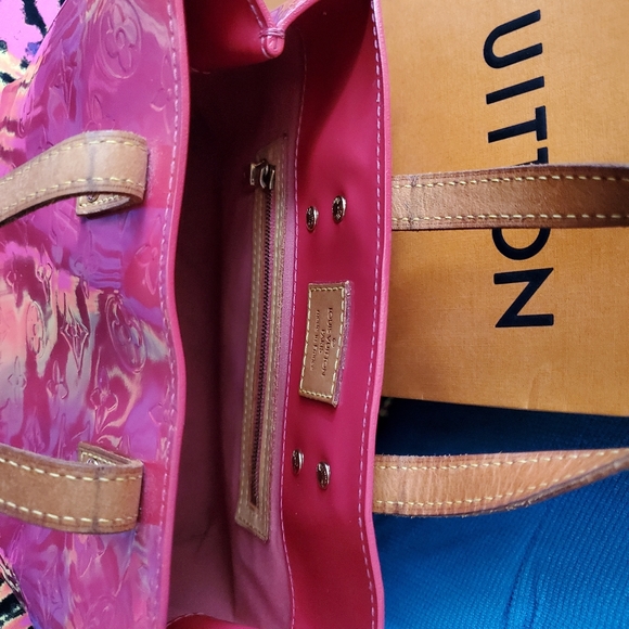 SOLD  Authentic Louis Vuitton Pink Vernis Handbag - Picture 6 of 14